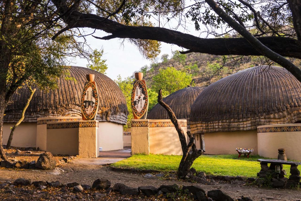 Aha Lesedi African Lodge & Cultural Village Broederstroom Exterior foto