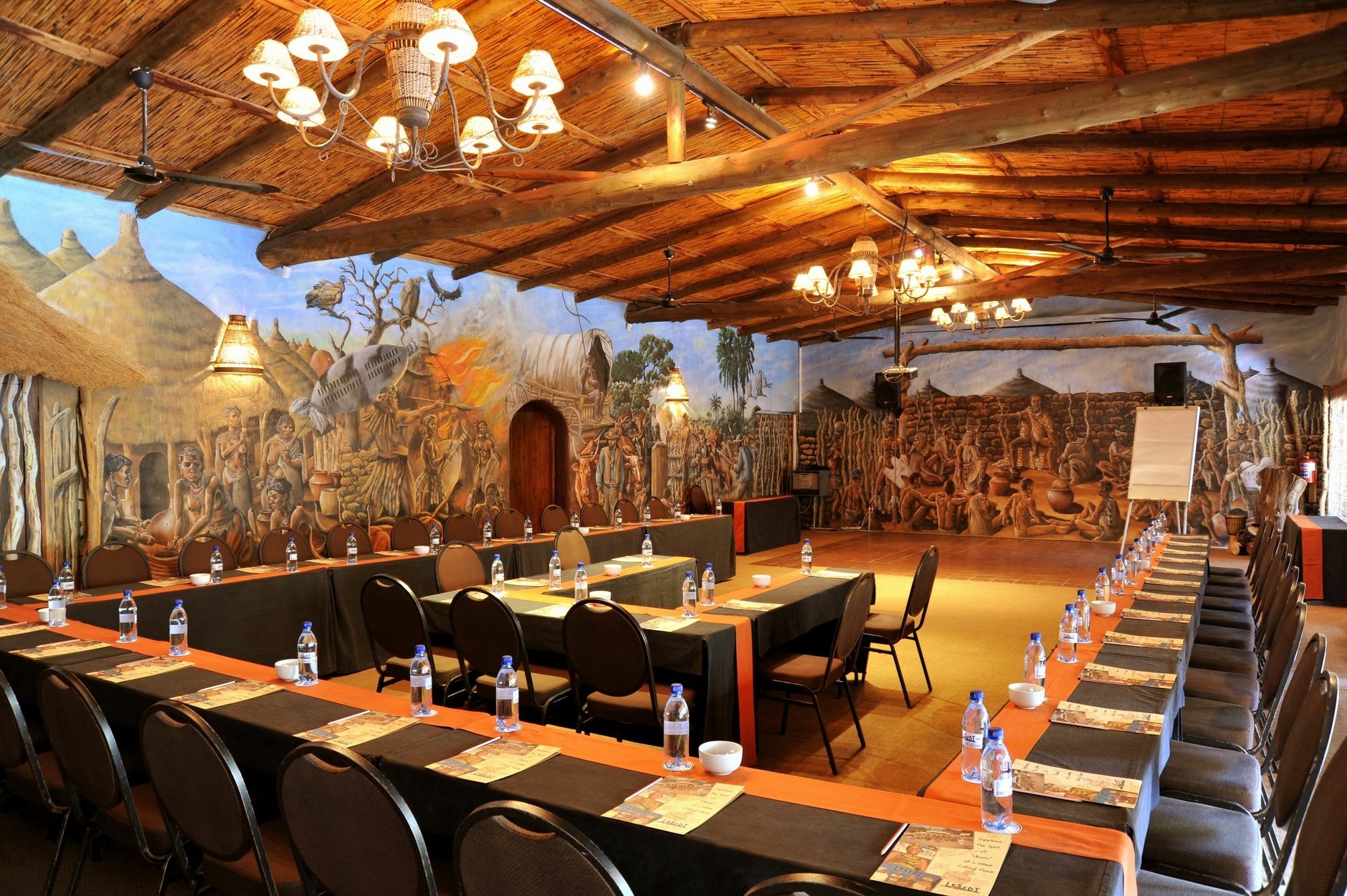 Aha Lesedi African Lodge & Cultural Village Broederstroom Exterior foto