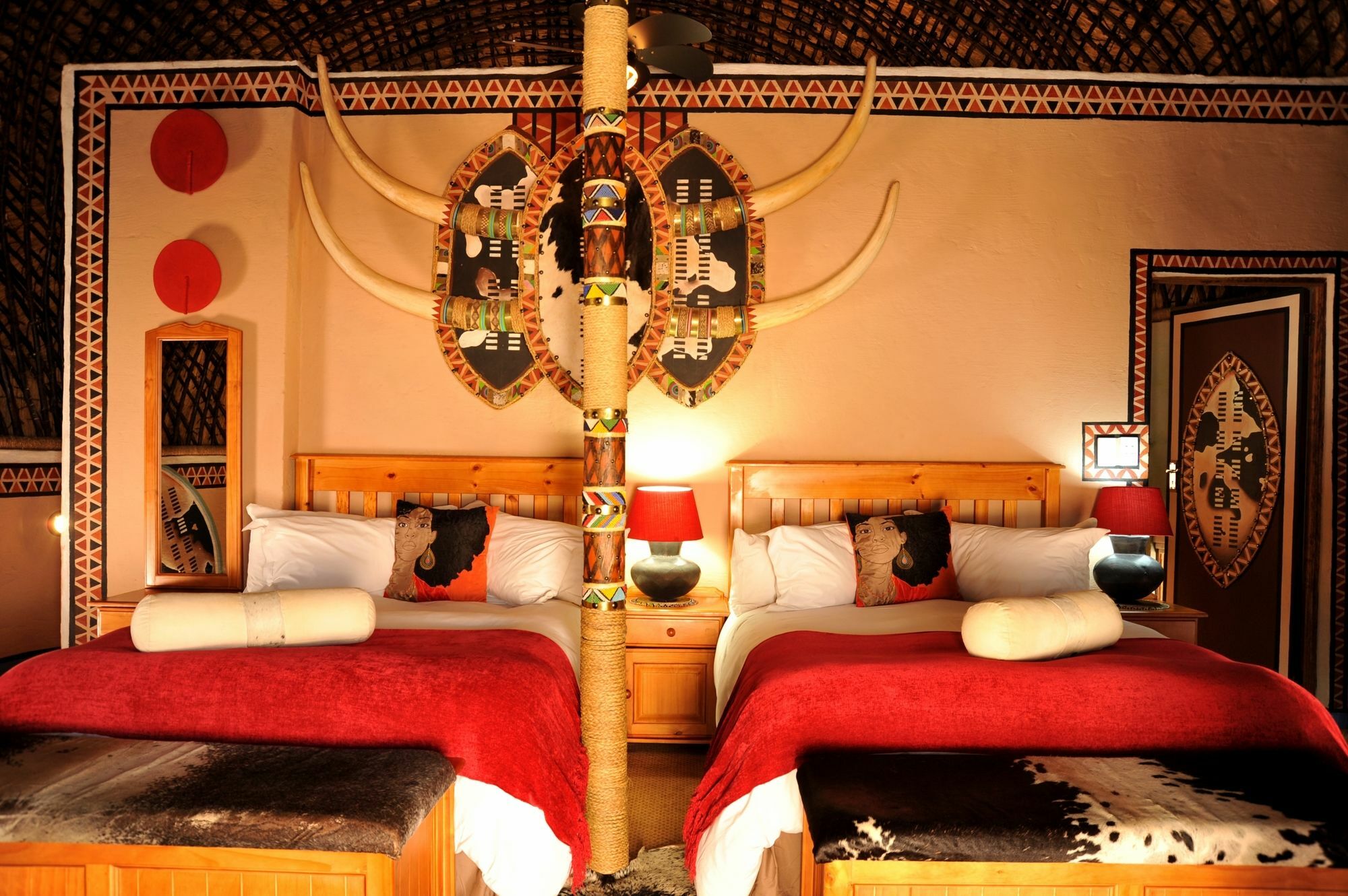 Aha Lesedi African Lodge & Cultural Village Broederstroom Exterior foto